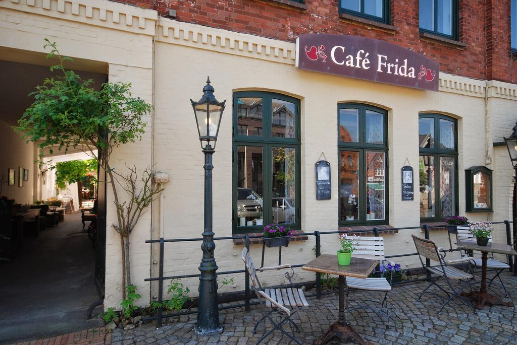 Hotel Cafe Frida Bredstedt Eksteriør bilde